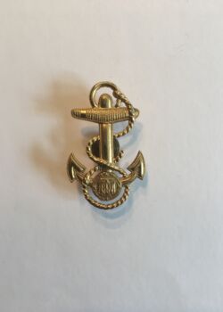 USMMA. C/M device for the combination cap. 1960s.