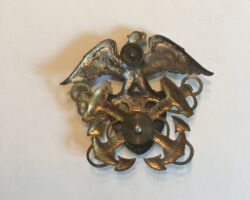 U.S. Navy. Officer. Full-size combination cap cap badge (reverse). 1943.